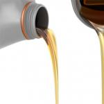 Виконуючи заміну олії, чи потрібно заливати олію у фільтр?